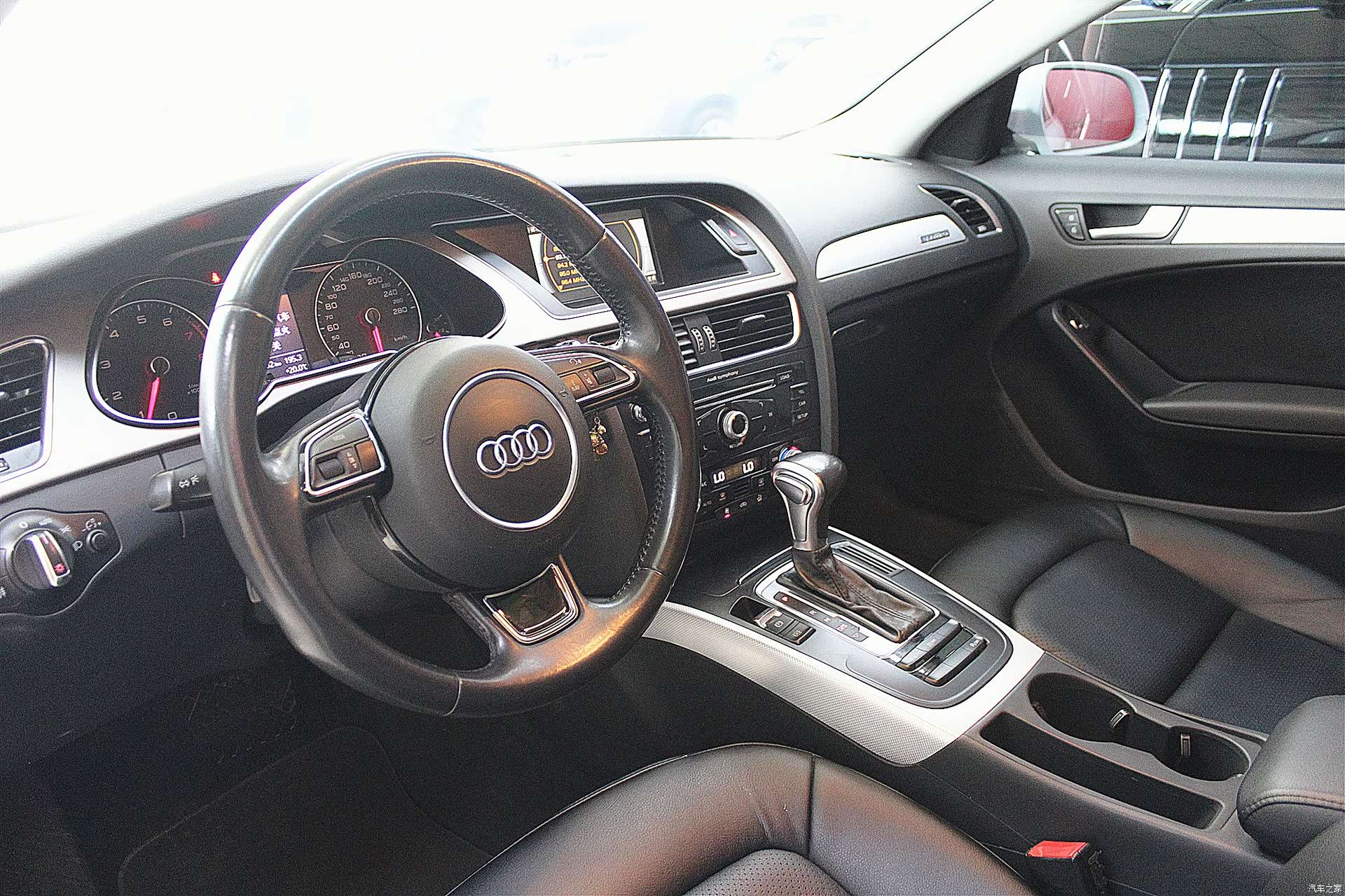 Audi A4L, 2015 4