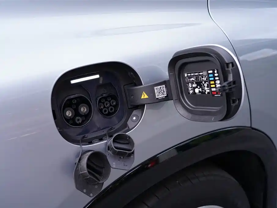 Mercedes-Benz EQS SUV
