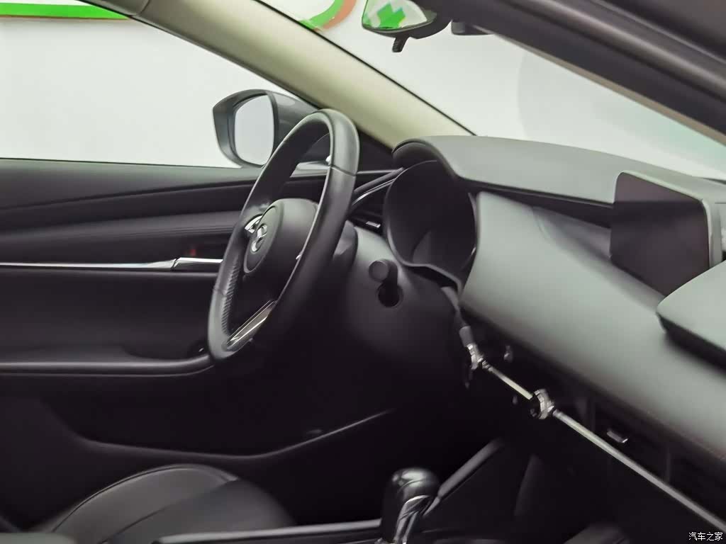 Mazda Mazda3, 2020 22