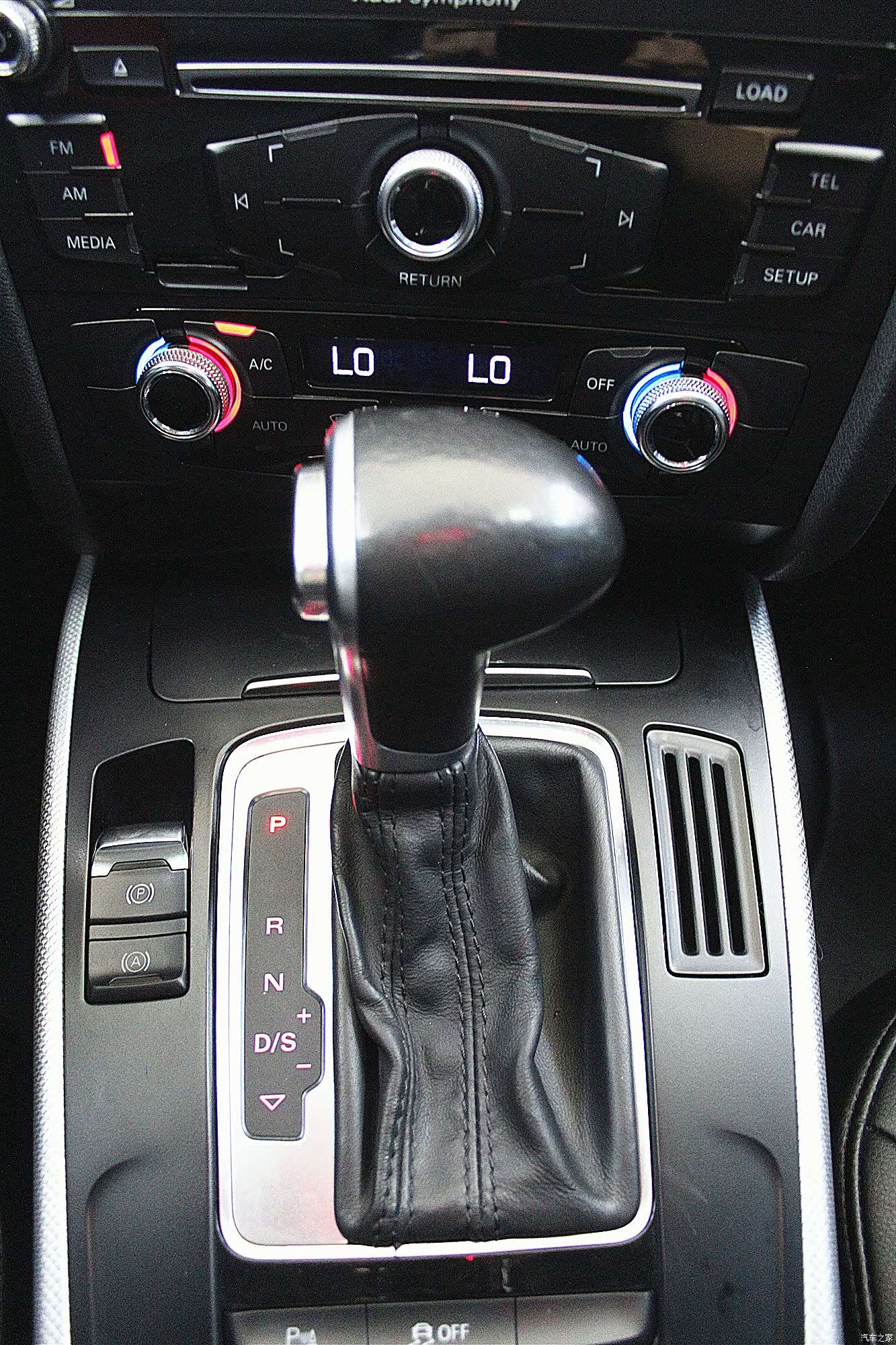 Audi A4L, 2015 10