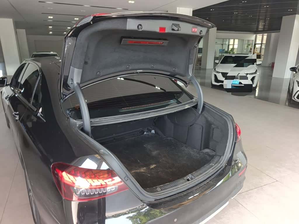 Mercedes-Benz E-Class, 2021 19