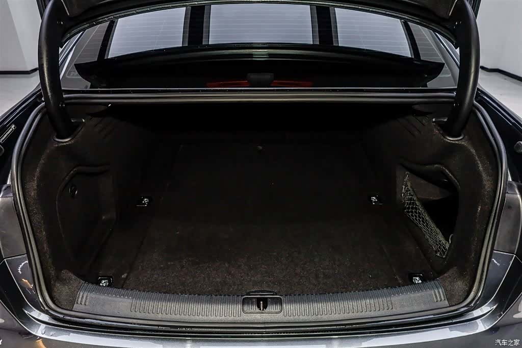 Audi A4L, 2023 6