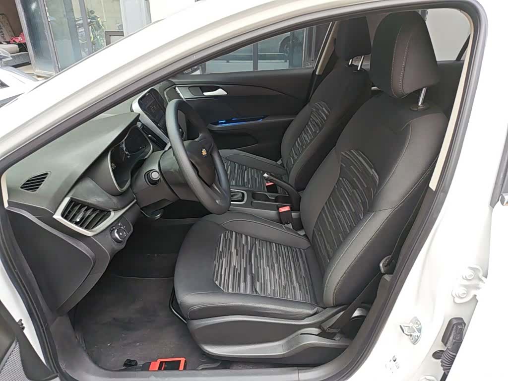 Chevrolet 320, 2019 15