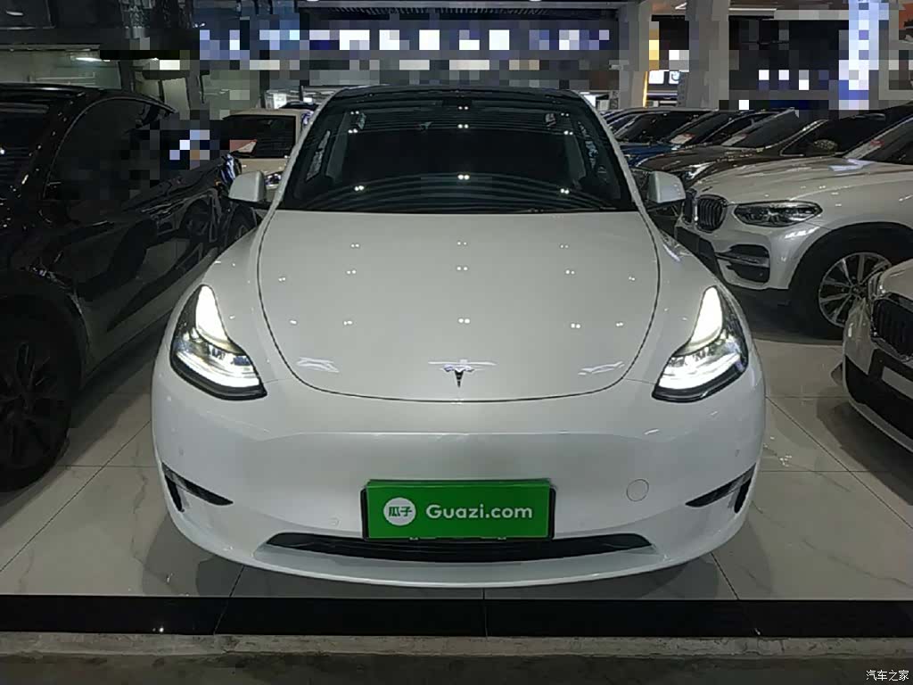 Tesla Model Y, 2022 3