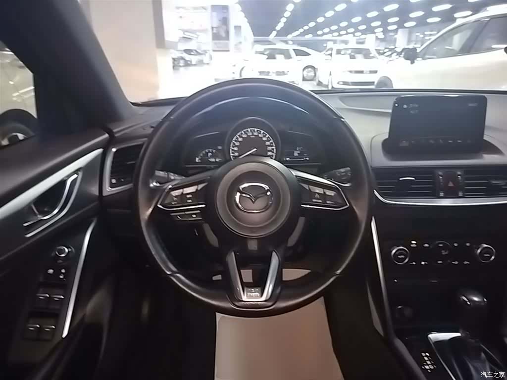 Mazda CX-4, 2019 11
