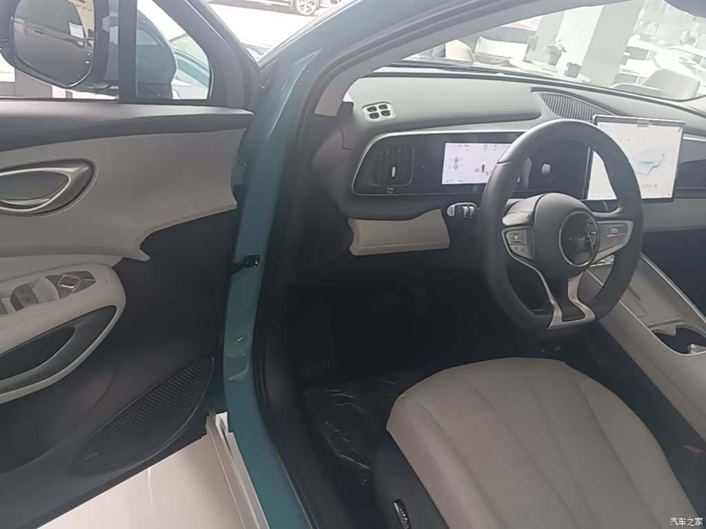 BYD HiAce, 2025 12