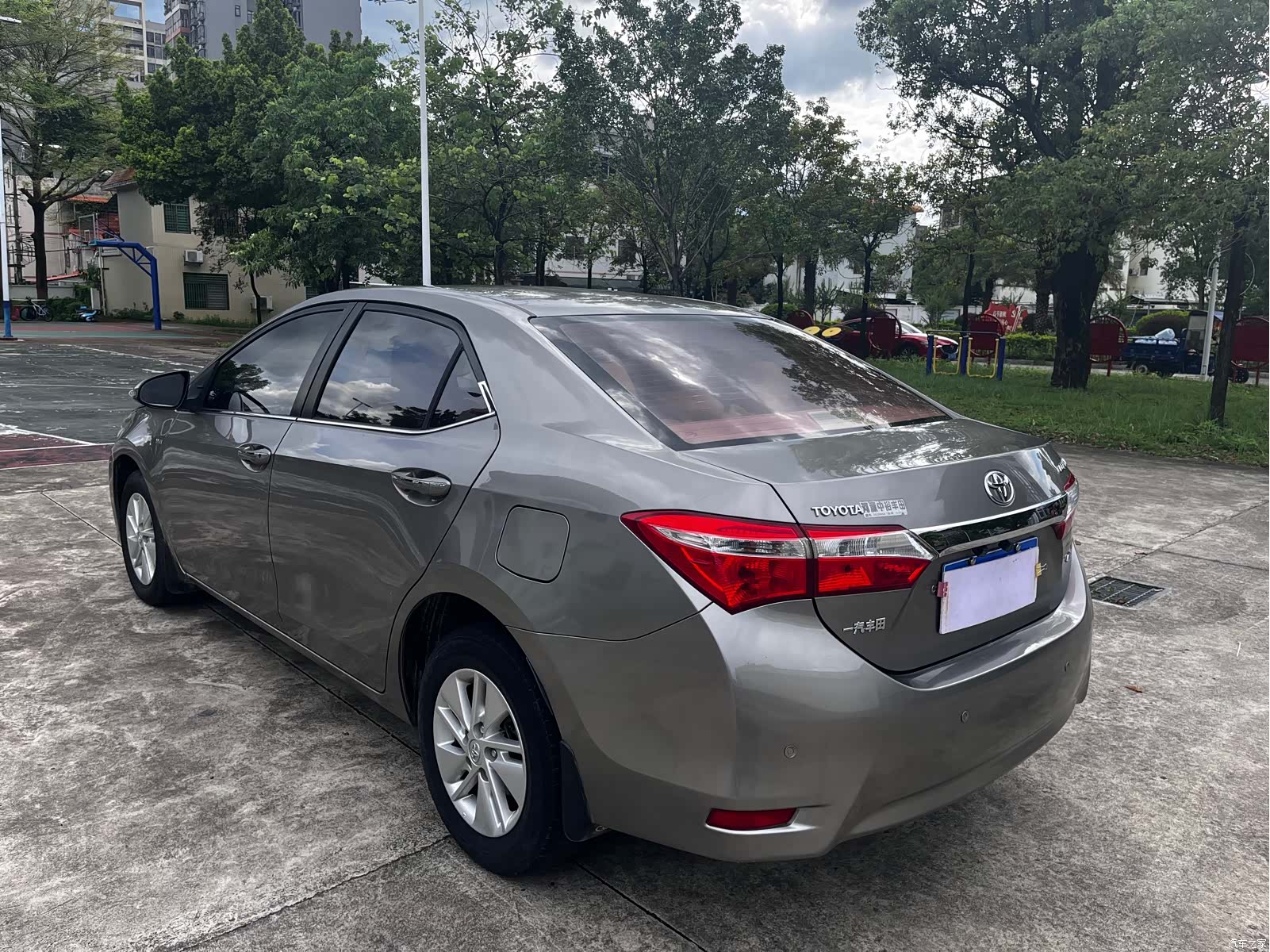Toyota Corolla, 2015 все фото