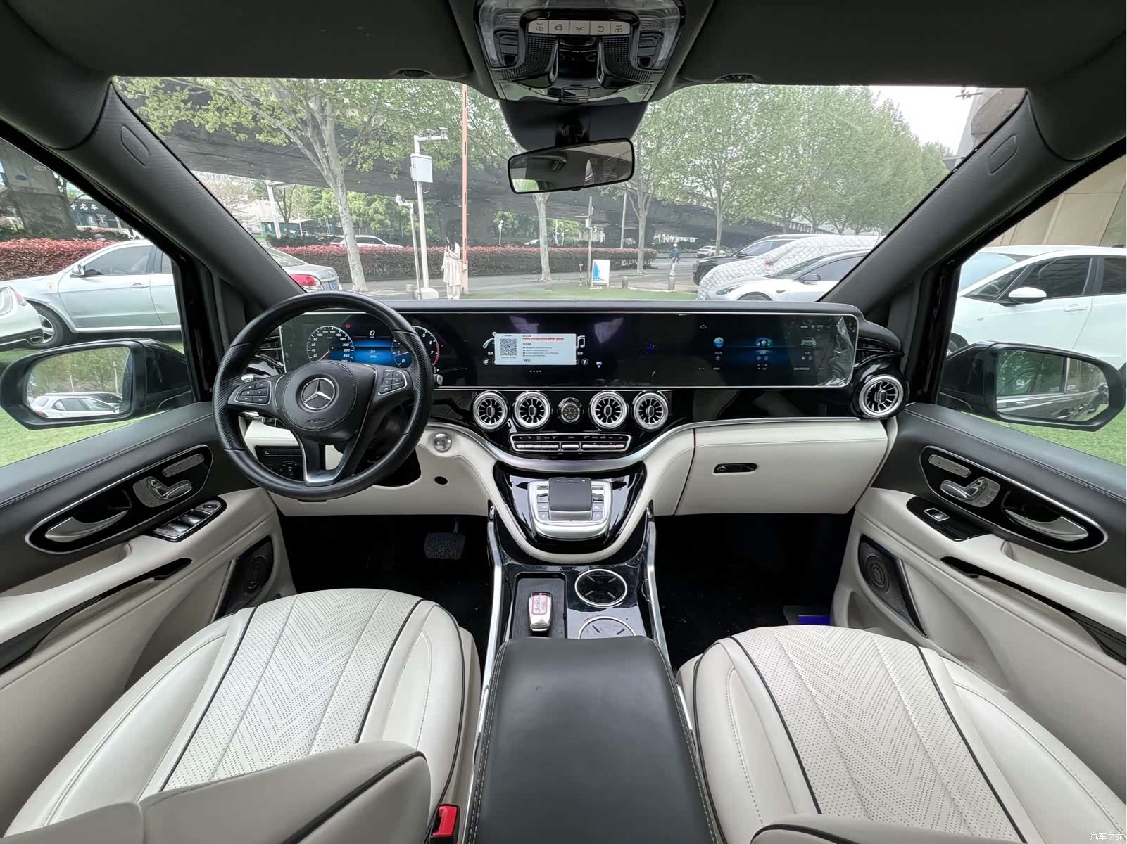 Mercedes-Benz 7, 2024 2