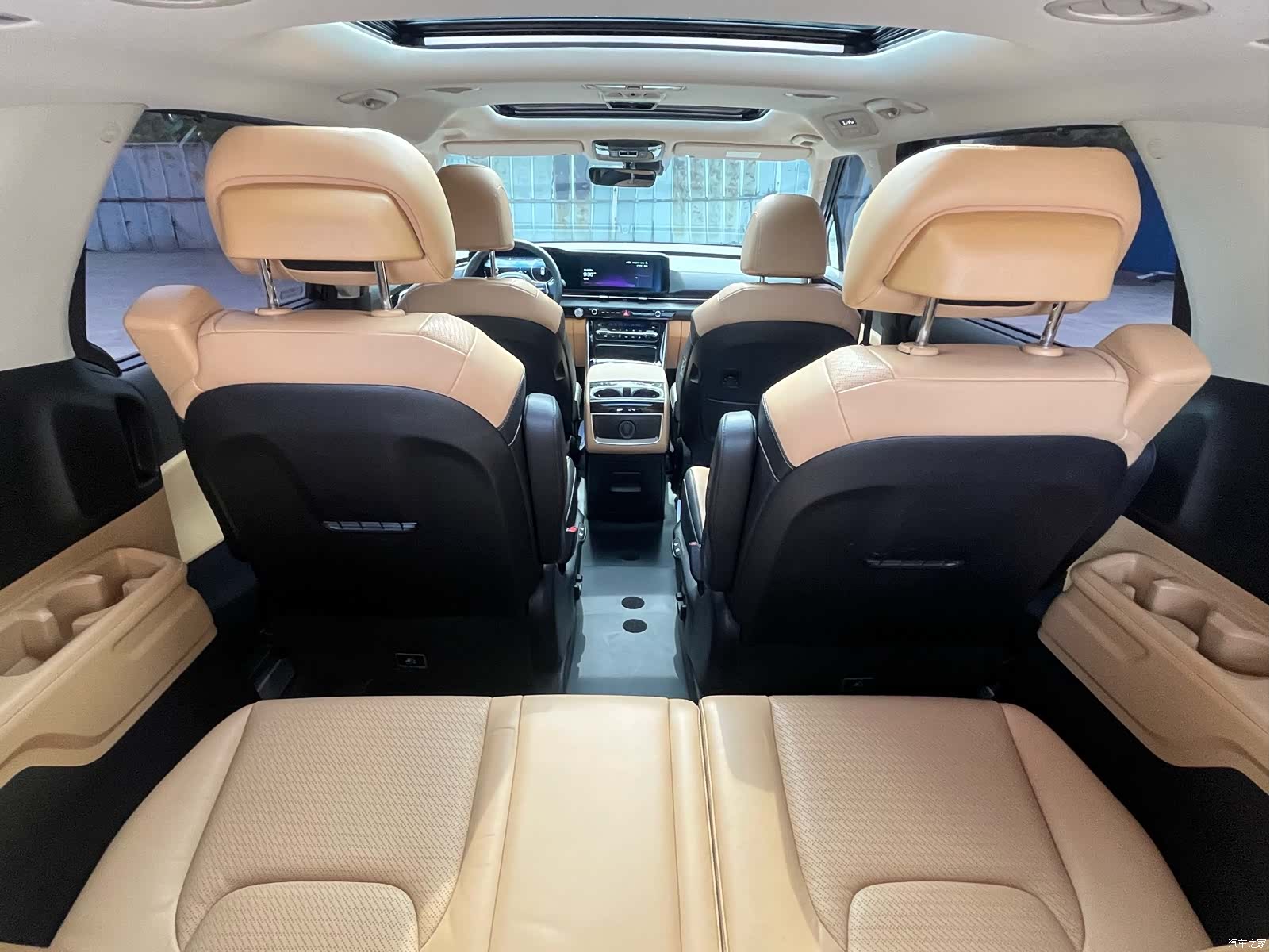 Kia Carnival, 2023 21