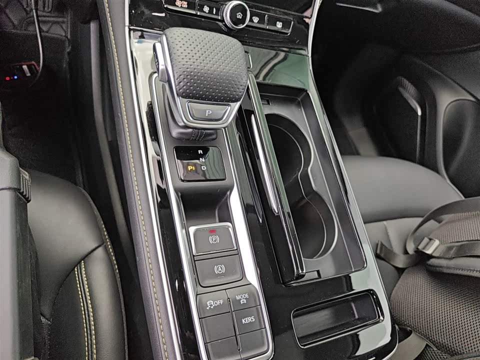 Roewe i6 MAX Roewe i6 MAX