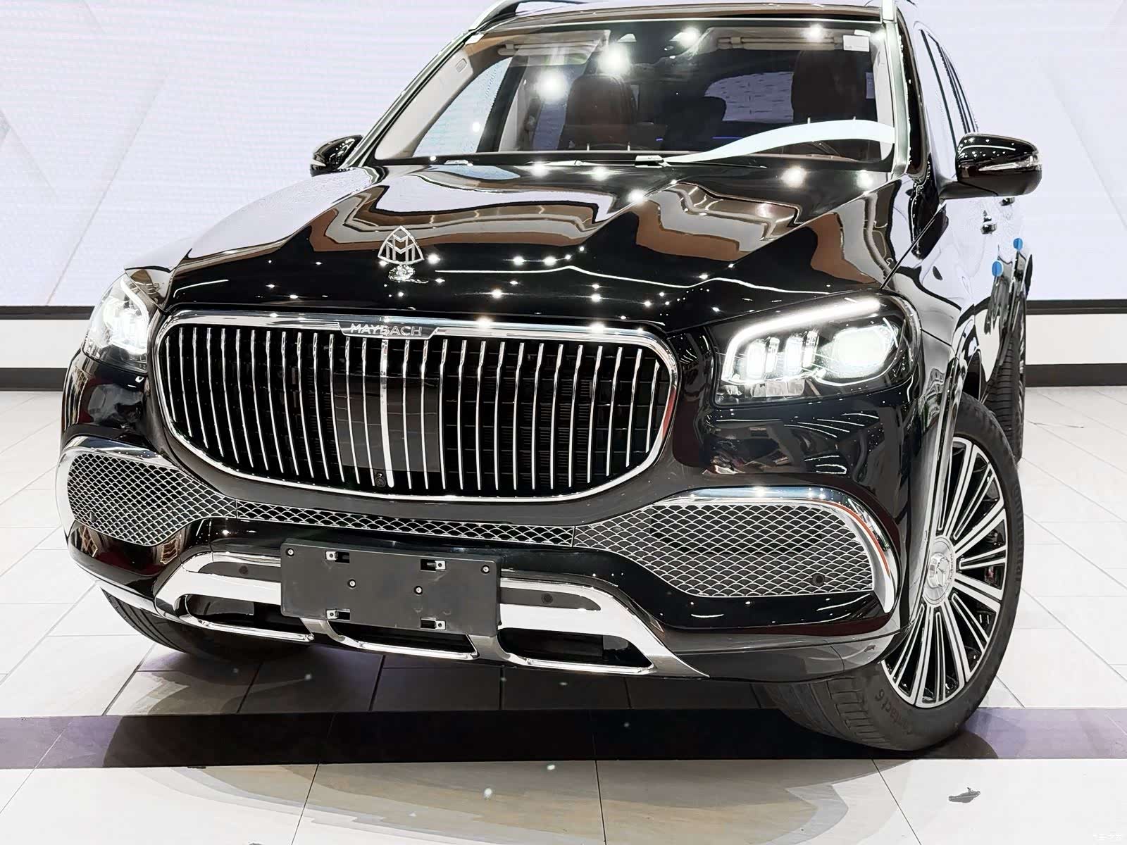 Maybach GLS, 2021 6