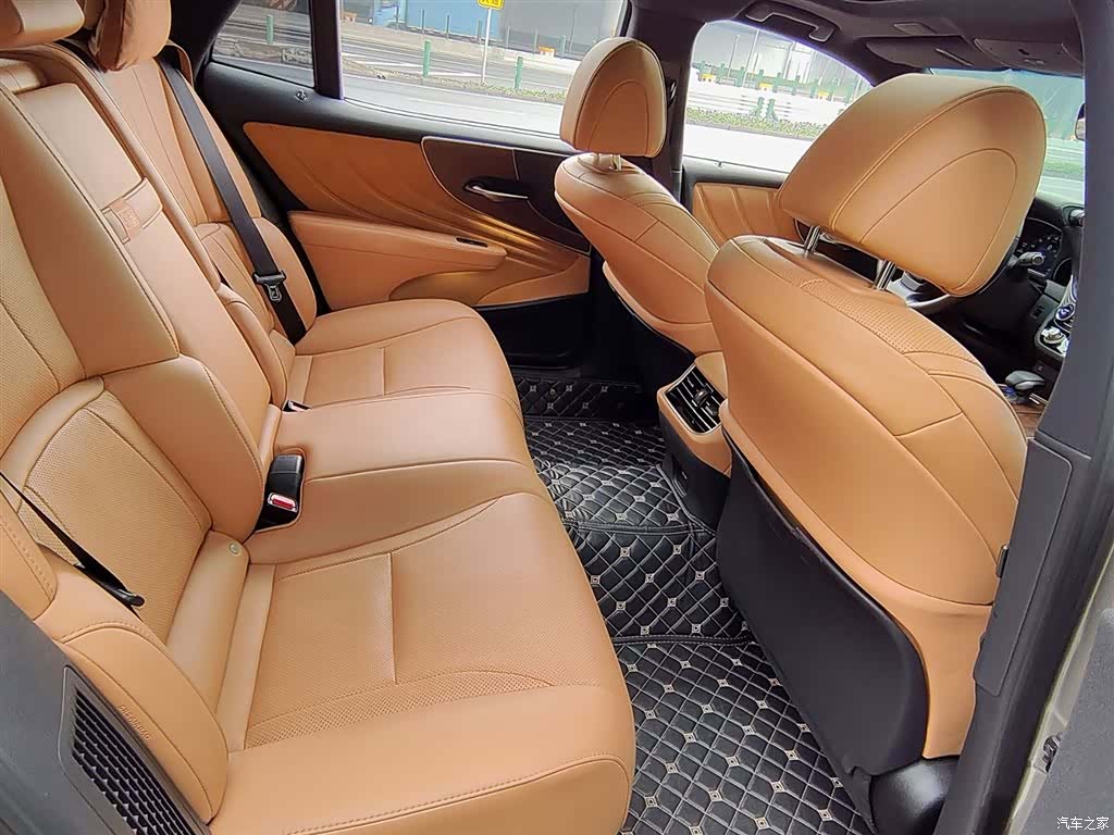 Lexus LS, 2021 10