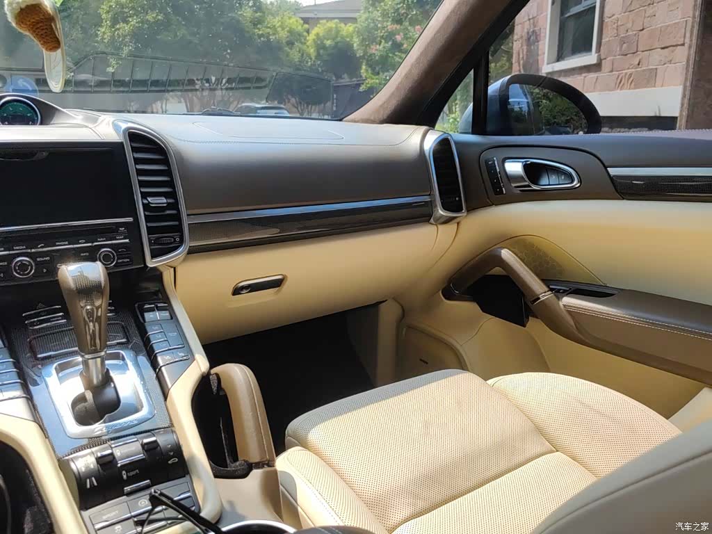 Porsche Cayenne, 2013 11