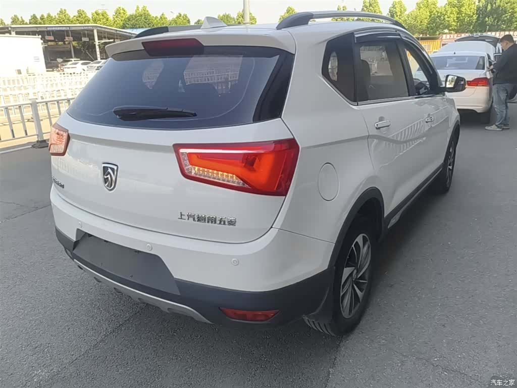 Wuling 560, 2017 7
