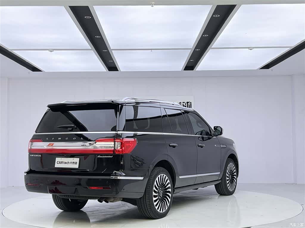 Lincoln Navigator, 2021 все фото