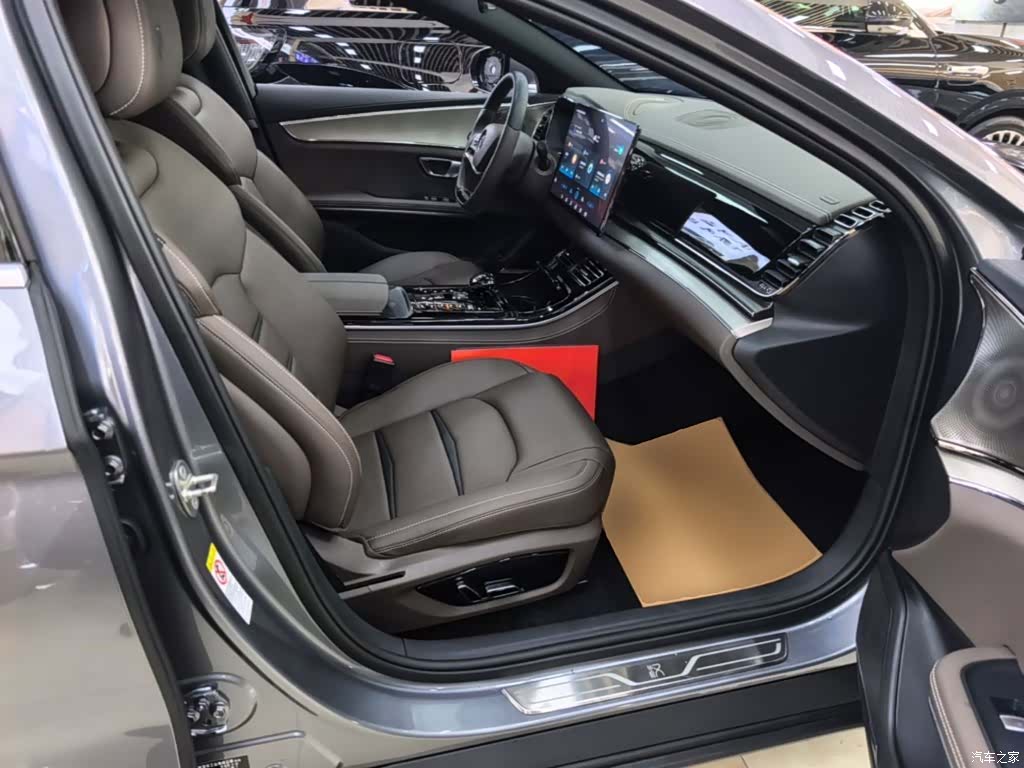 BYD Han, 2023 25