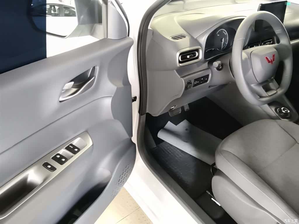 Wuling Hongguang, 2026 16