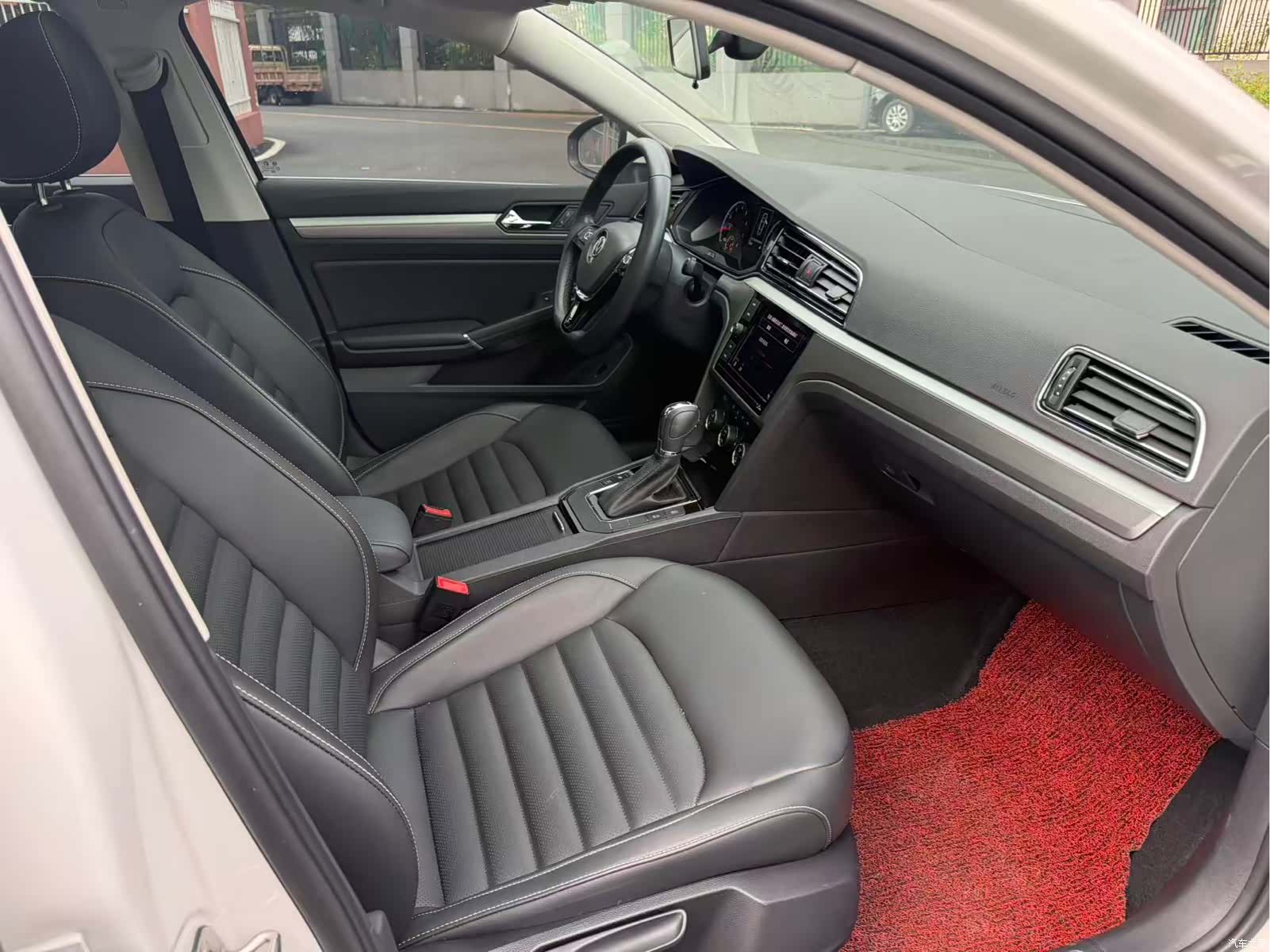 Volkswagen Lamando, 2019 10