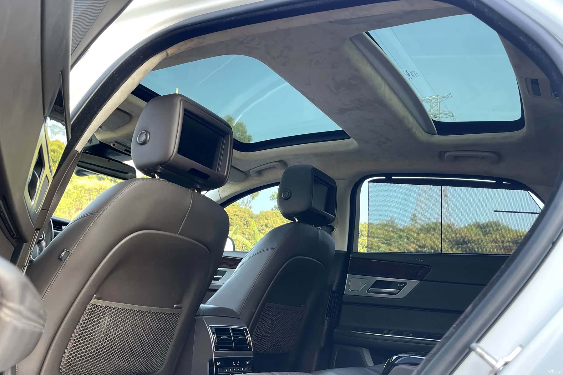 Land Rover XFL, 2017 16