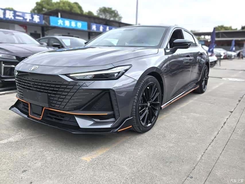 Changan UNI-V, 2023 1