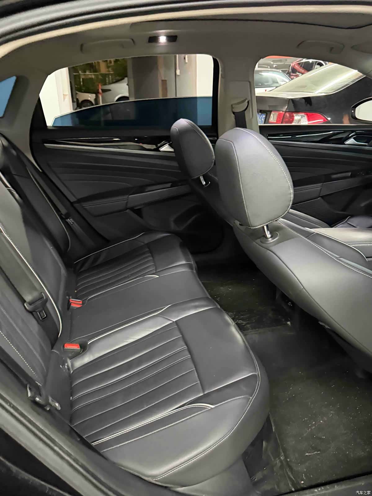 Volkswagen Passat, 2023 8