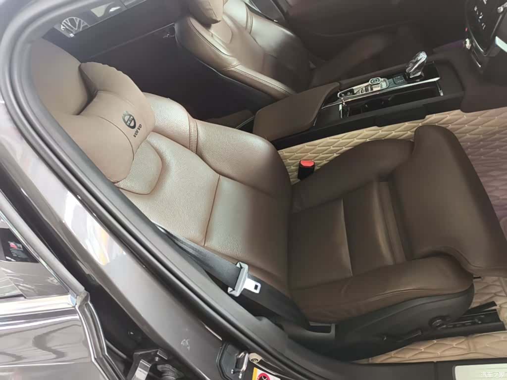 Volvo S90, 2021 25