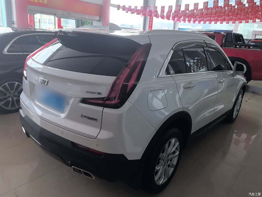 Cadillac XT4, 2022 все фото