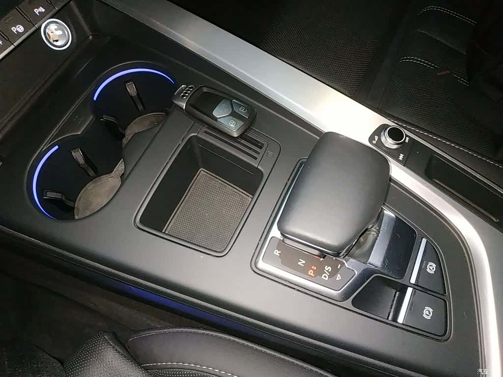 Audi A4L, 2021 10
