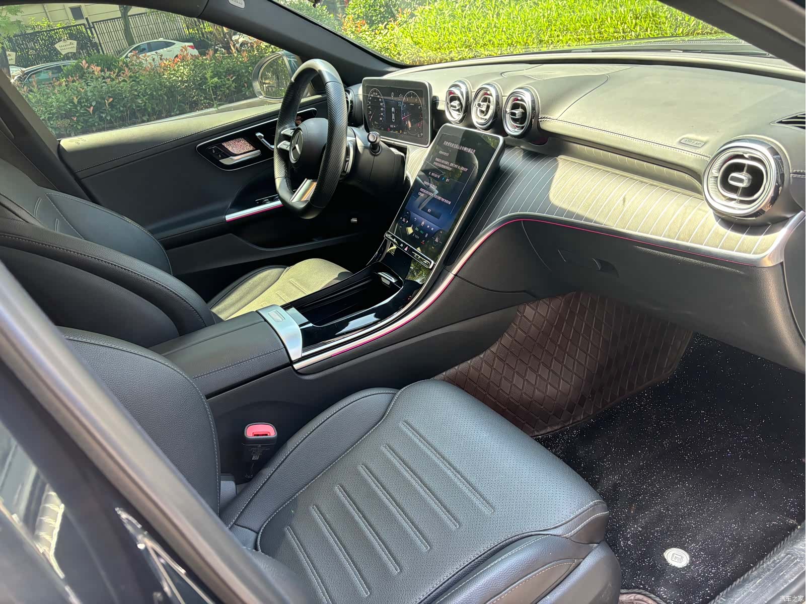 Mercedes-Benz C-Class, 2023 13