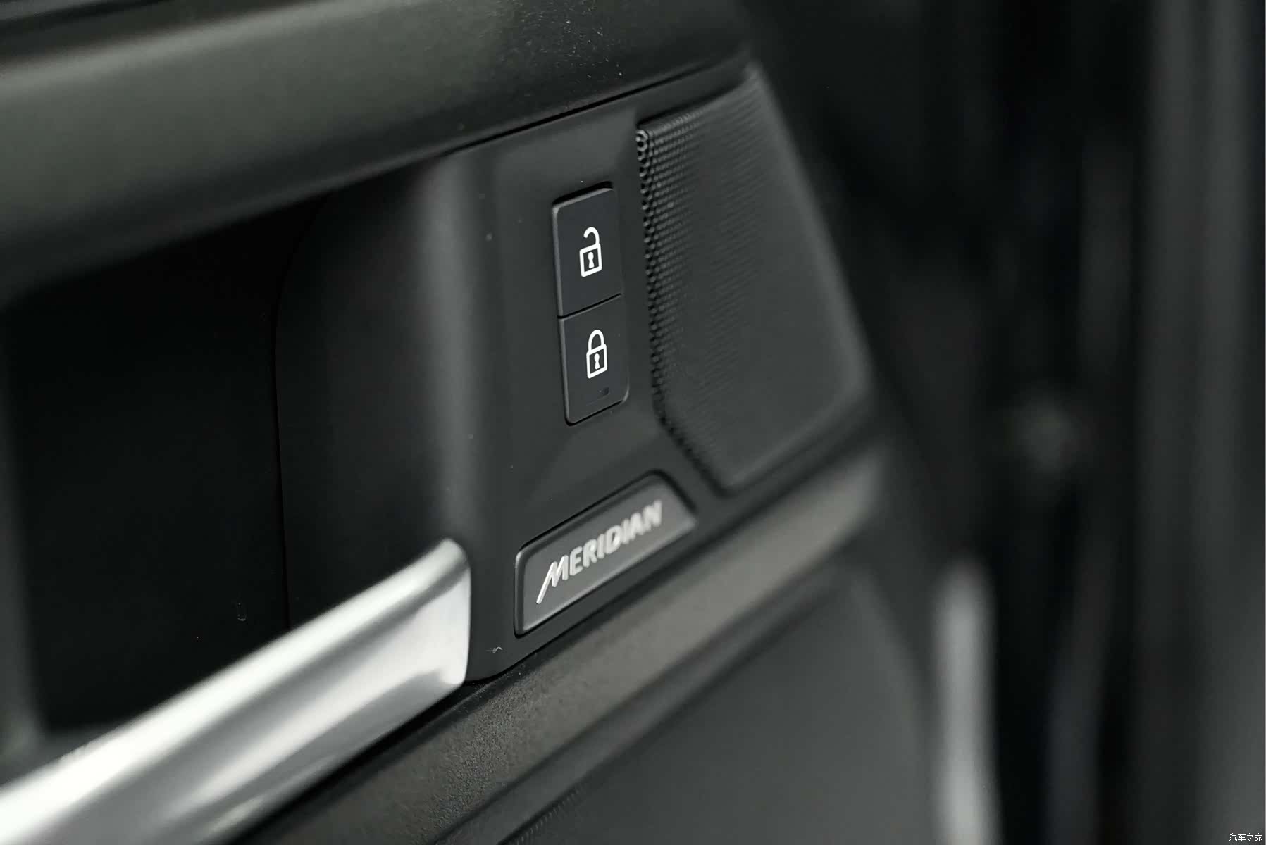 Land Rover Defender, 2025 15