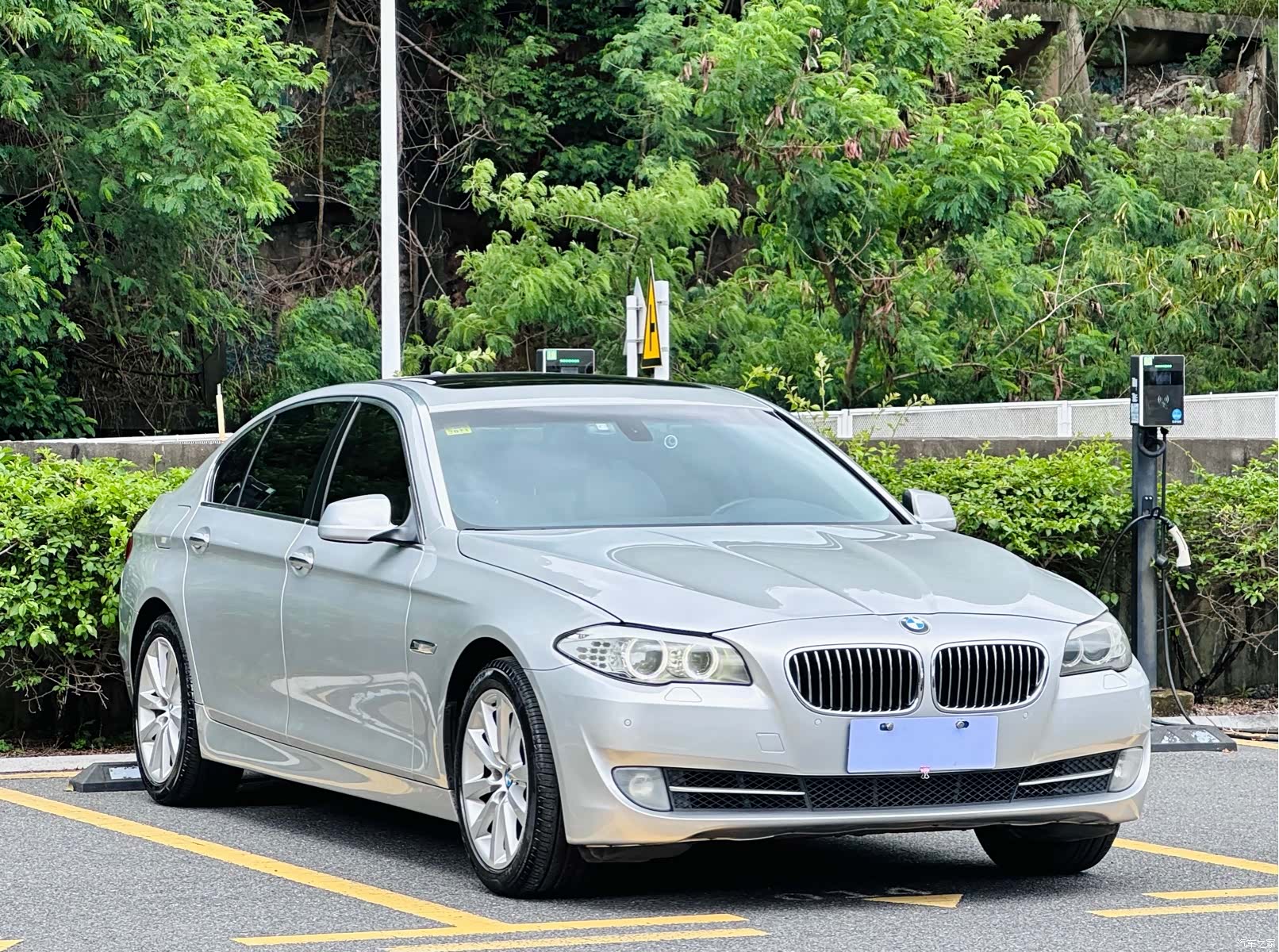 BMW 5 Series, 2010 3