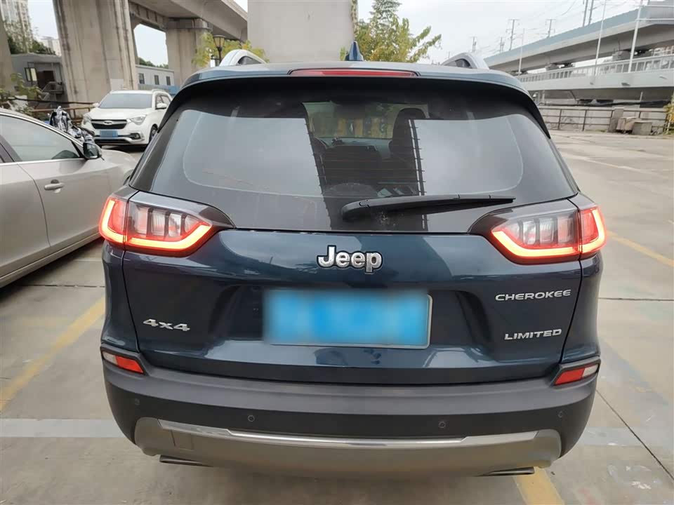 Jeep Free light