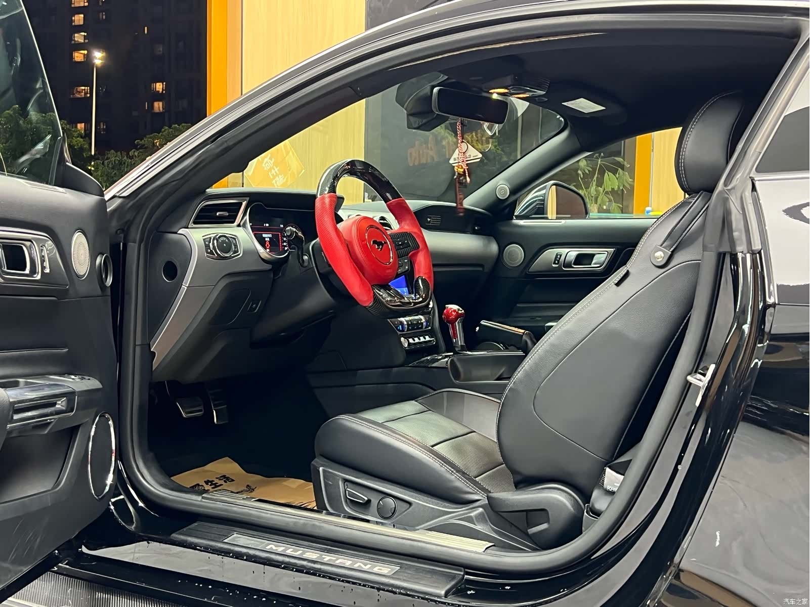 Ford Mustang, 2021 7