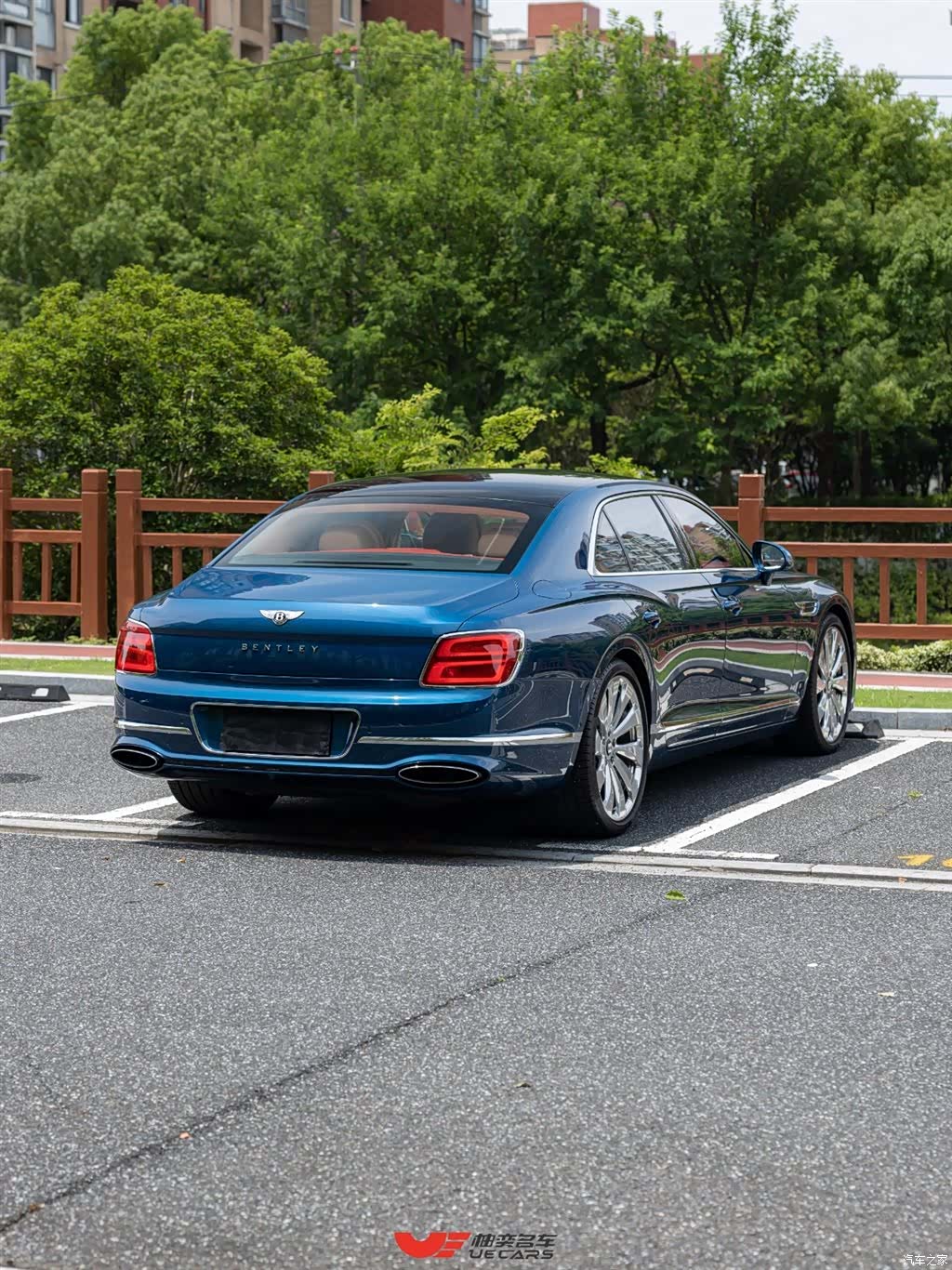 Bentley Flying Spur, 2020 4