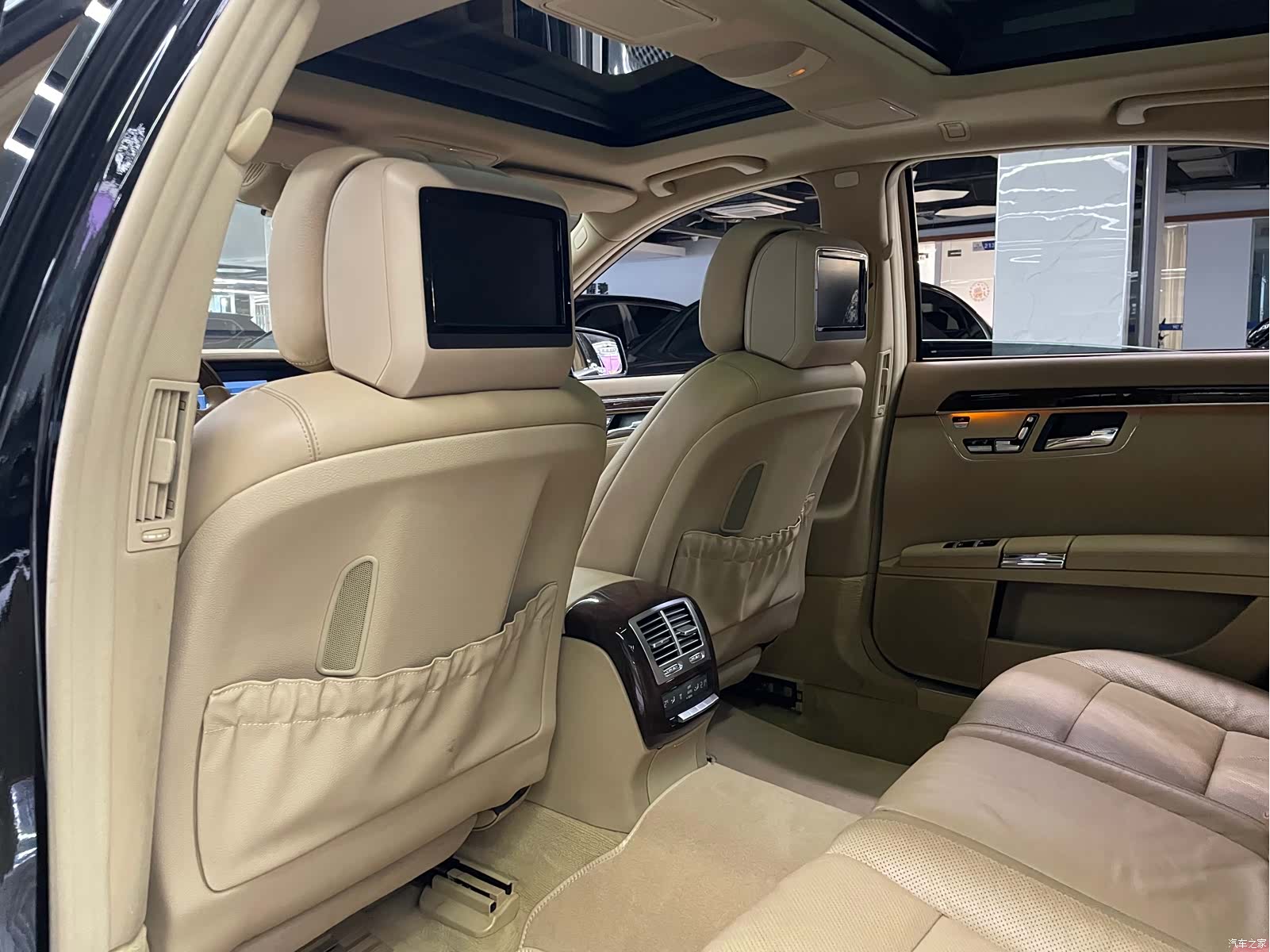 Mercedes-Benz S-Class, 2010 32