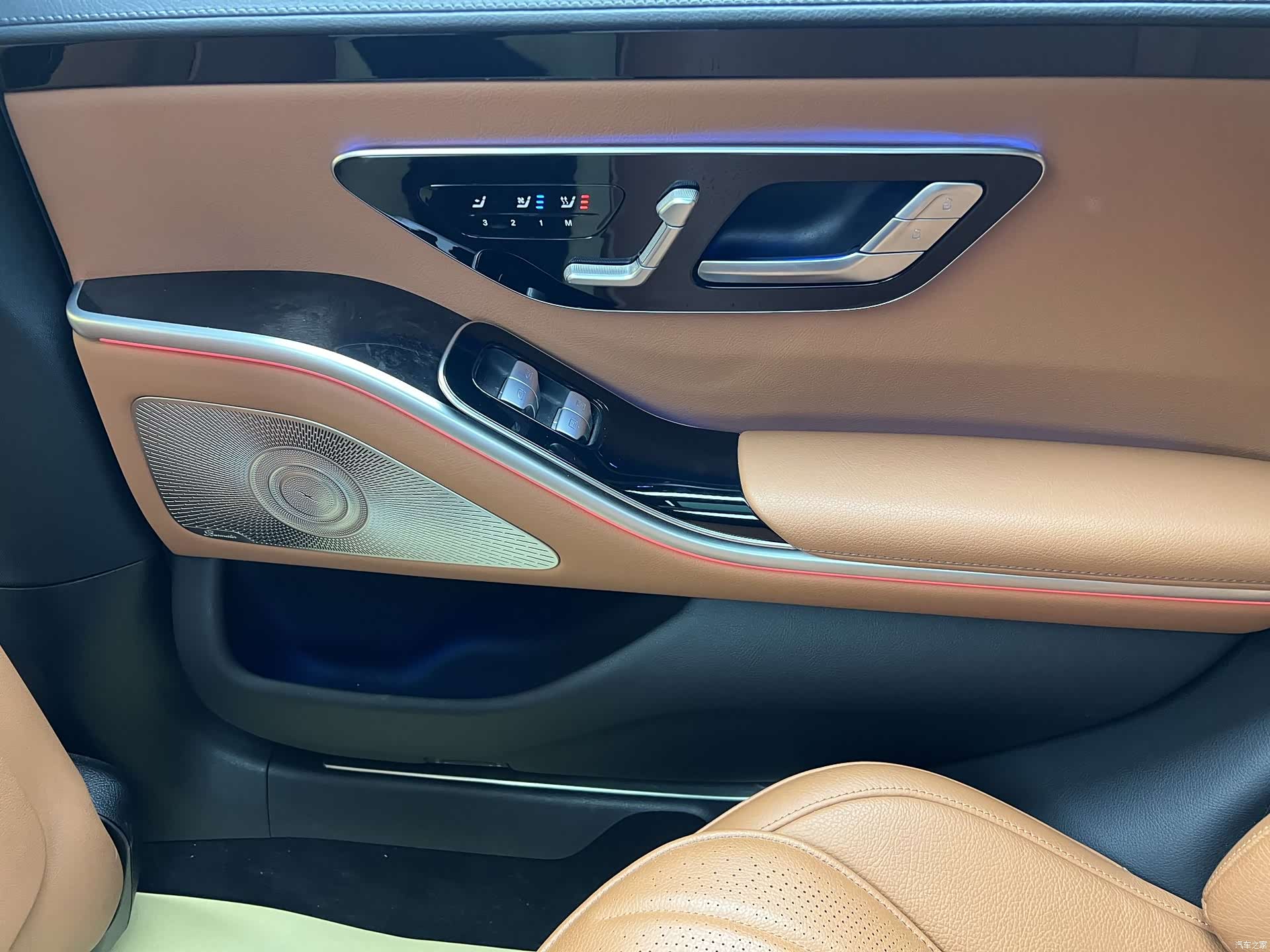 Mercedes-Benz S-Class, 2024 29