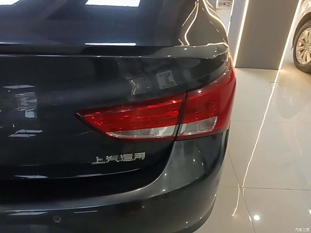 Buick Verano, 2018 8