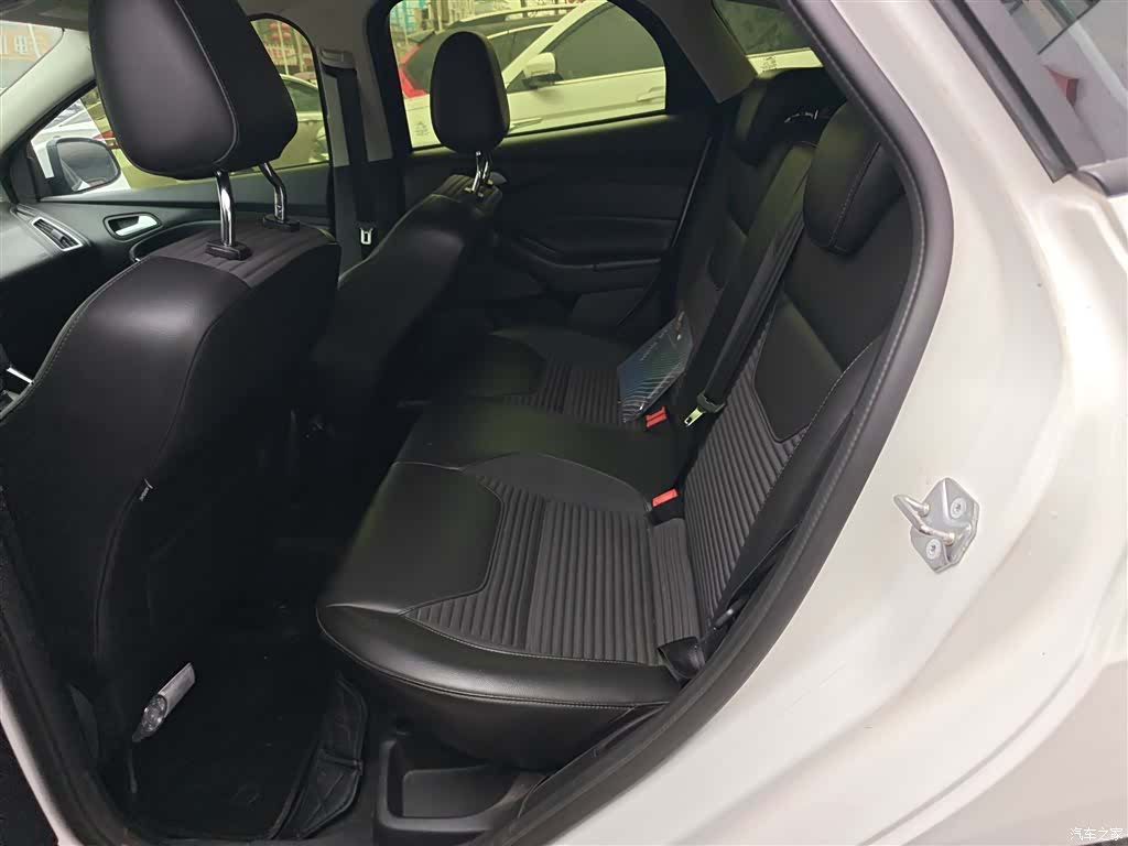 Ford Focus, 2018 13