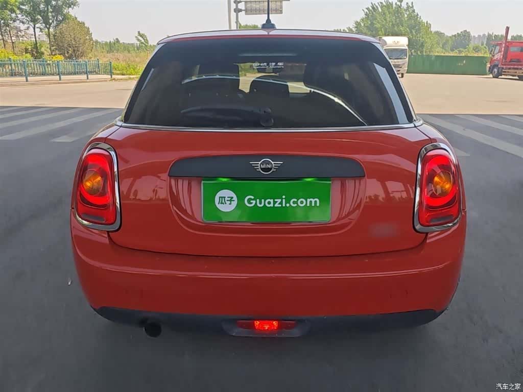 Mini ONE, 2019 6
