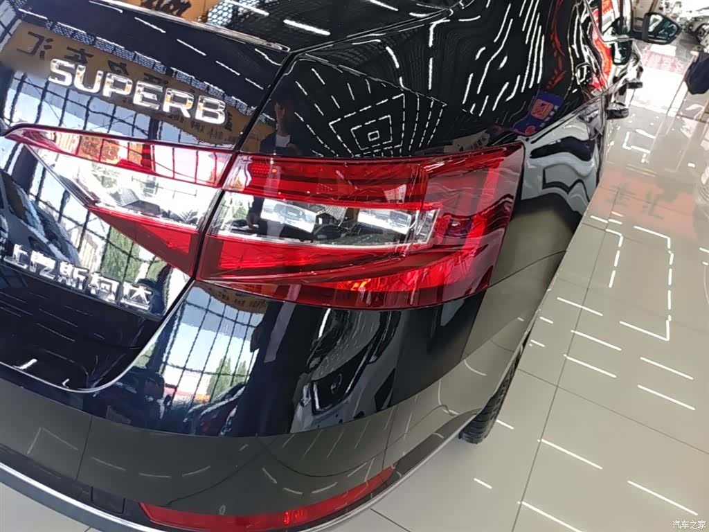 Skoda Superb, 2019 8