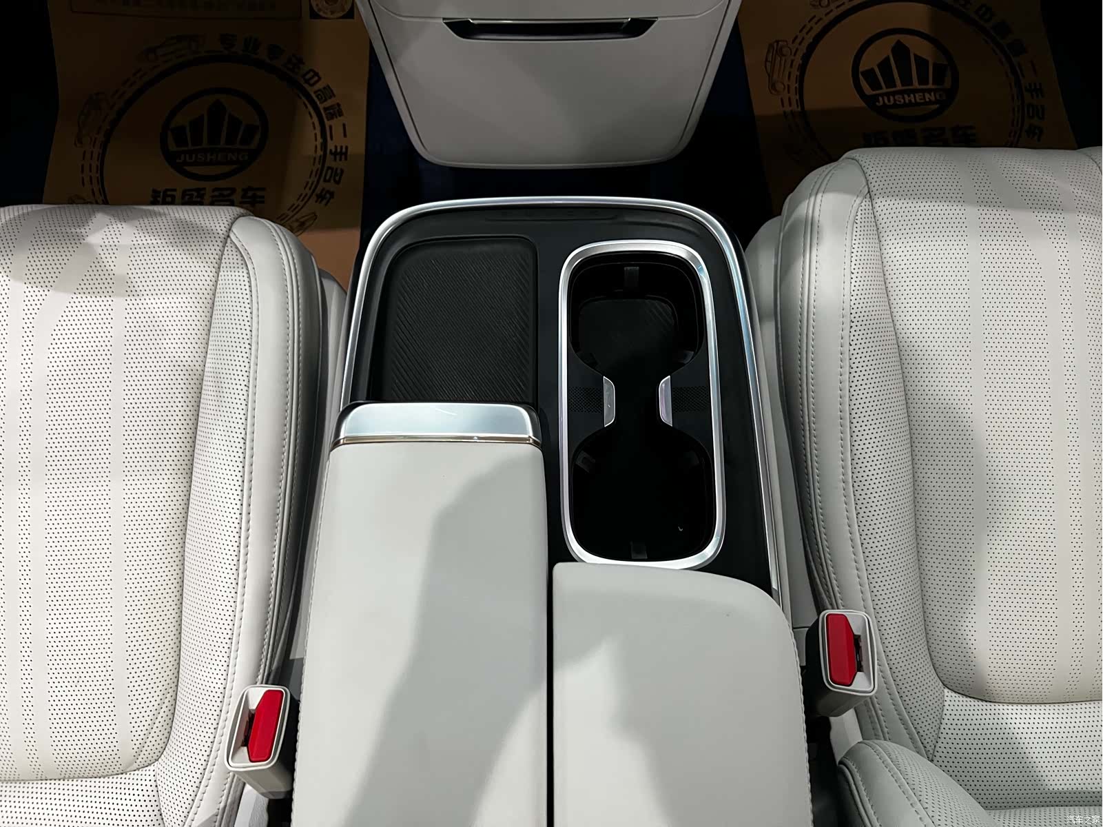 Buick Century, 2023 9