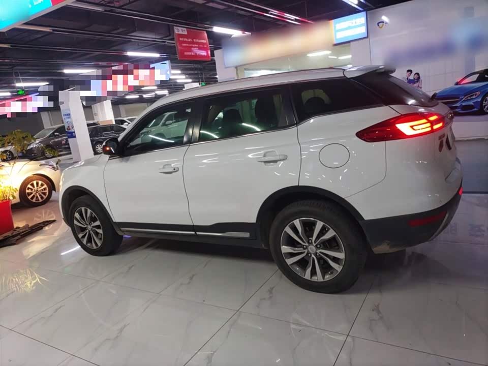 Geely Atlas