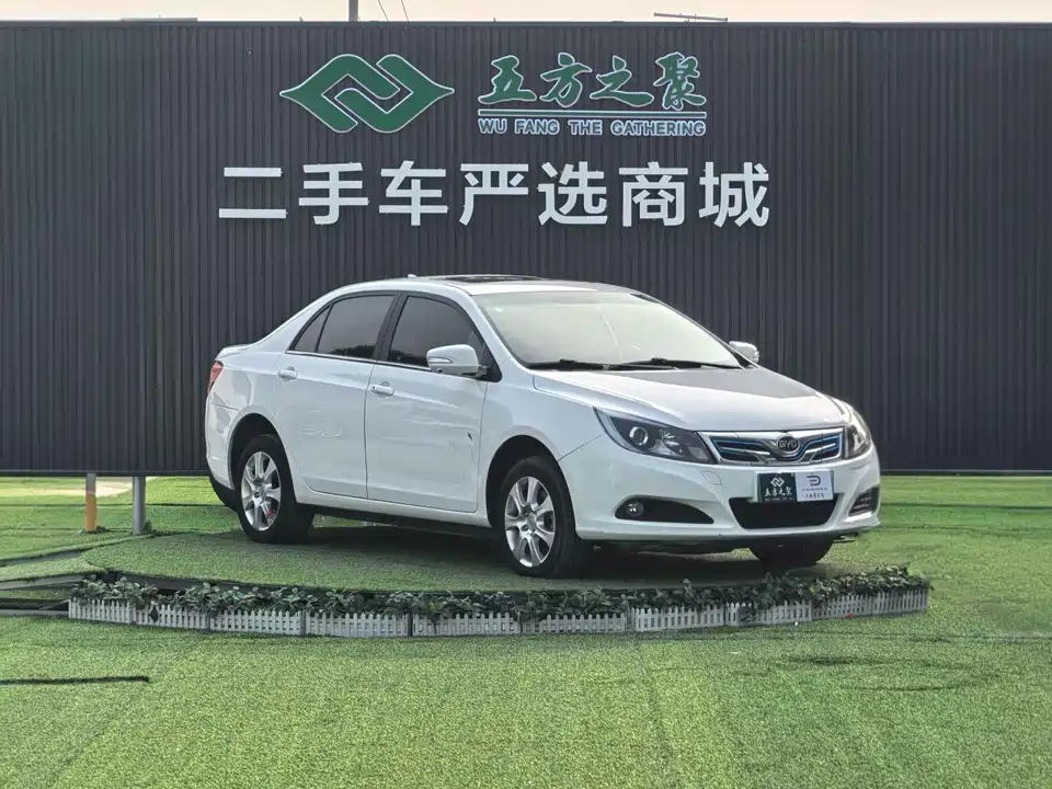 BYD e5