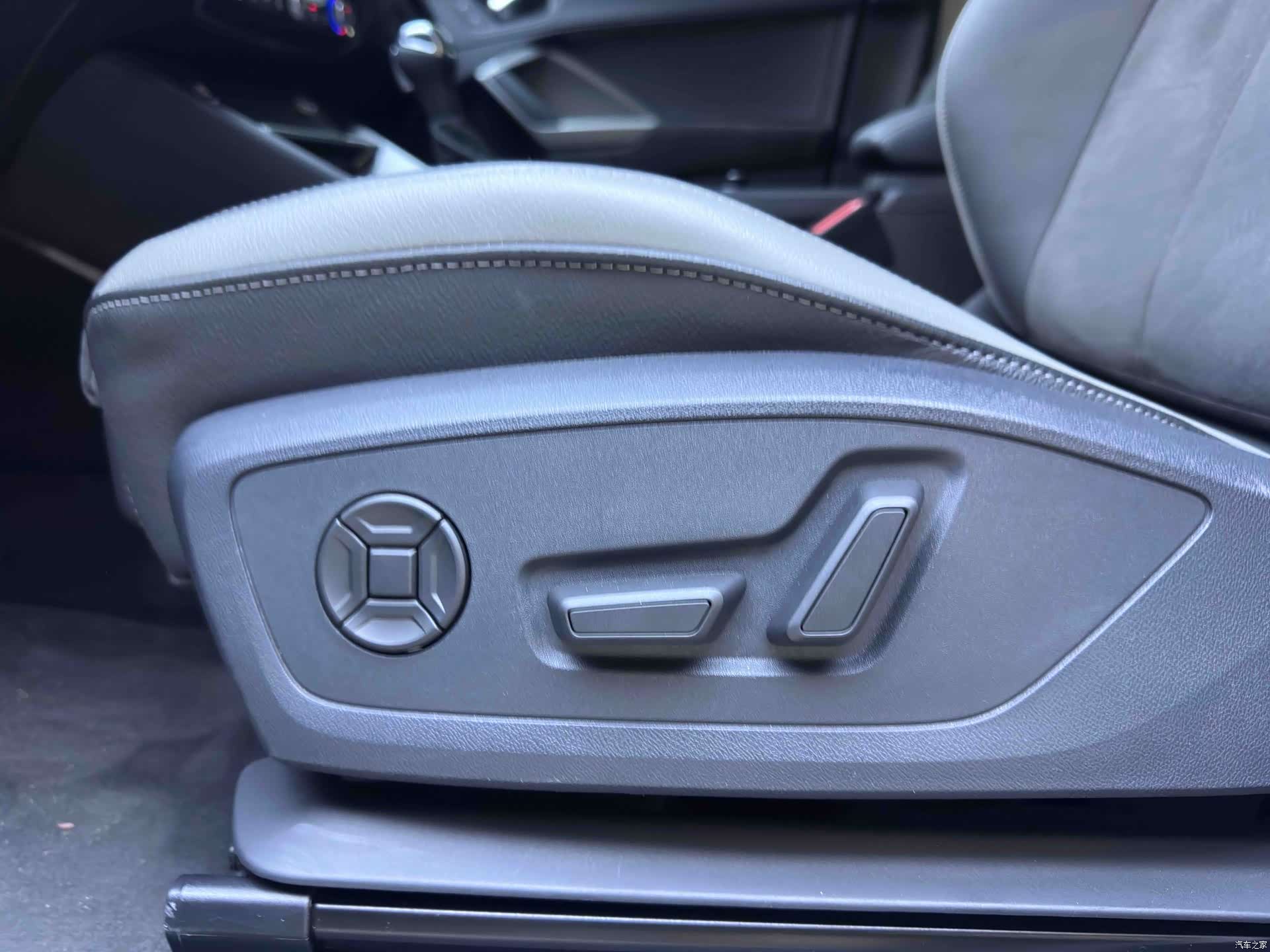 Audi Q3, 2023 18