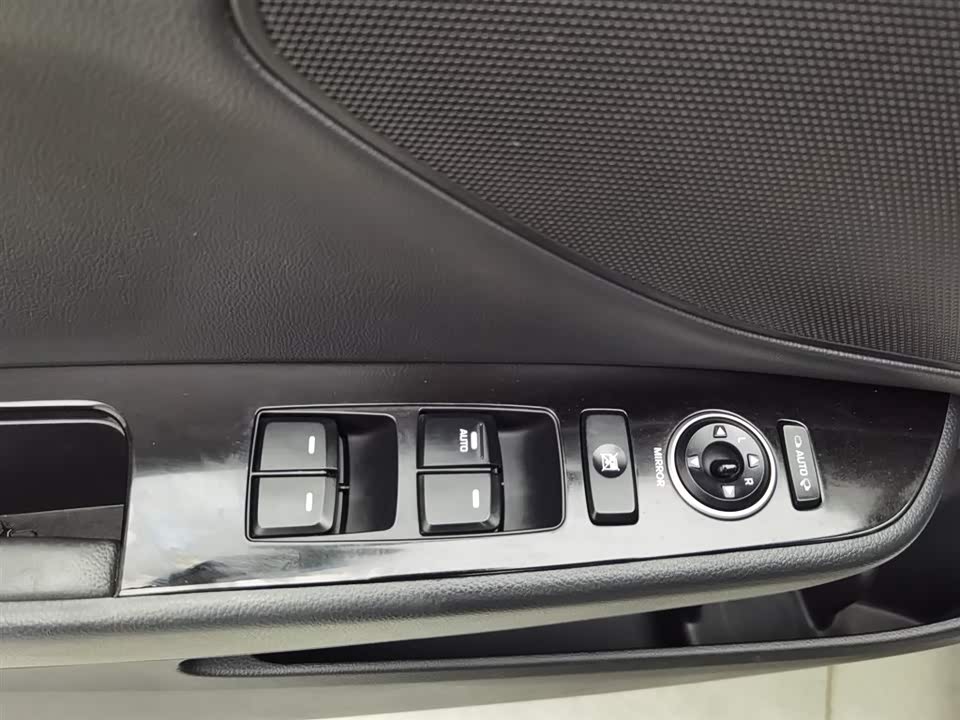 Hyundai Name picture