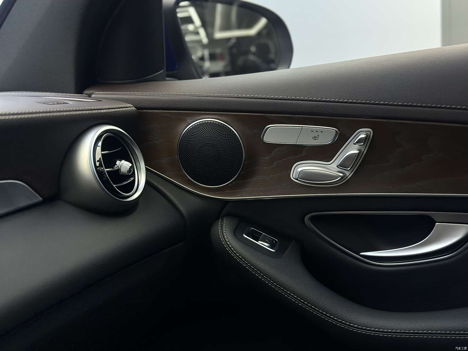 Mercedes-Benz GLC, 2023 8