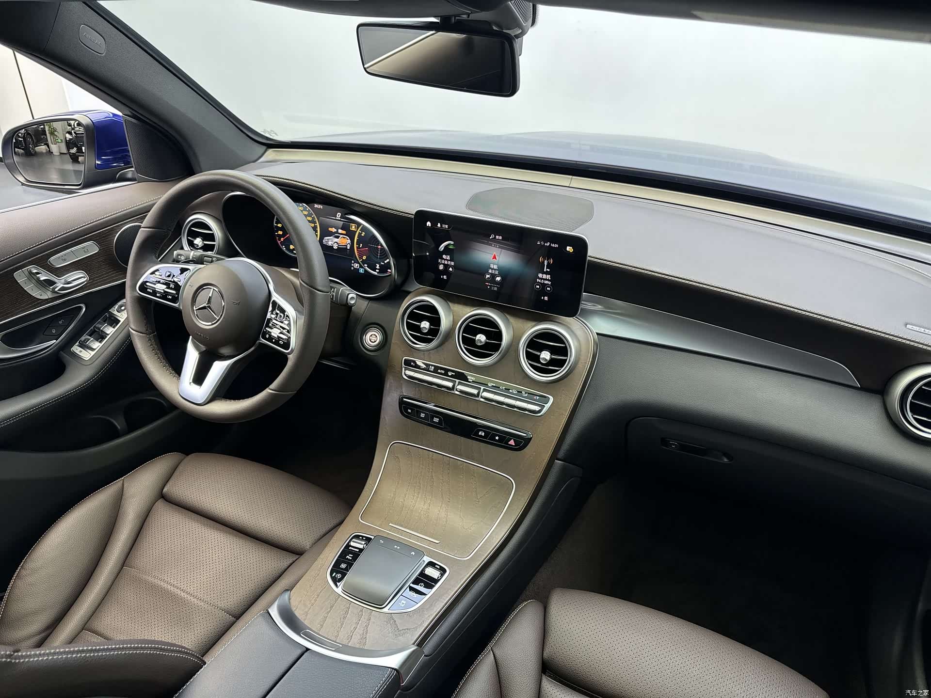 Mercedes-Benz GLC, 2023 12