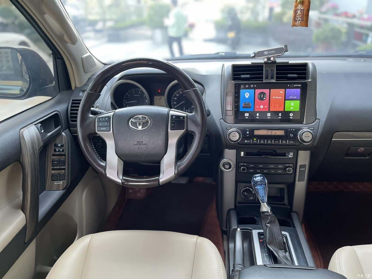Toyota Prado, 2013 16