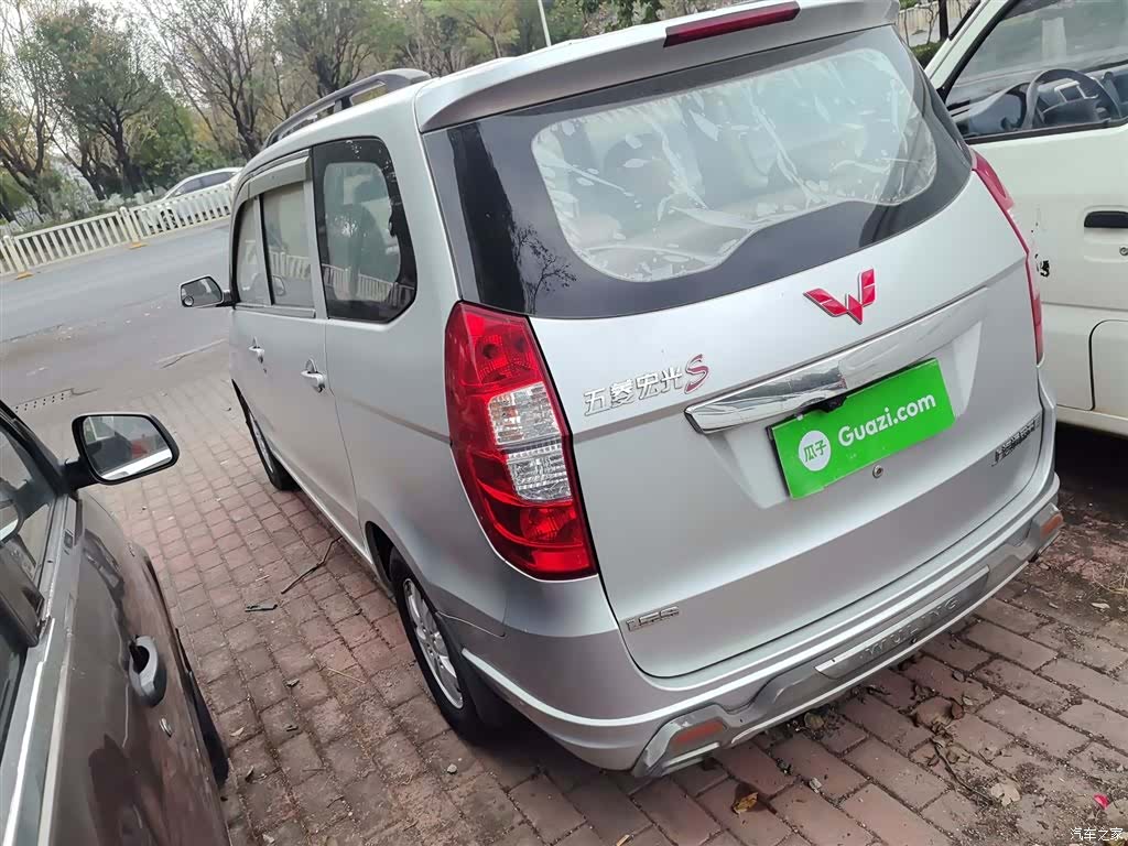 Wuling Hongguang, 2015 23