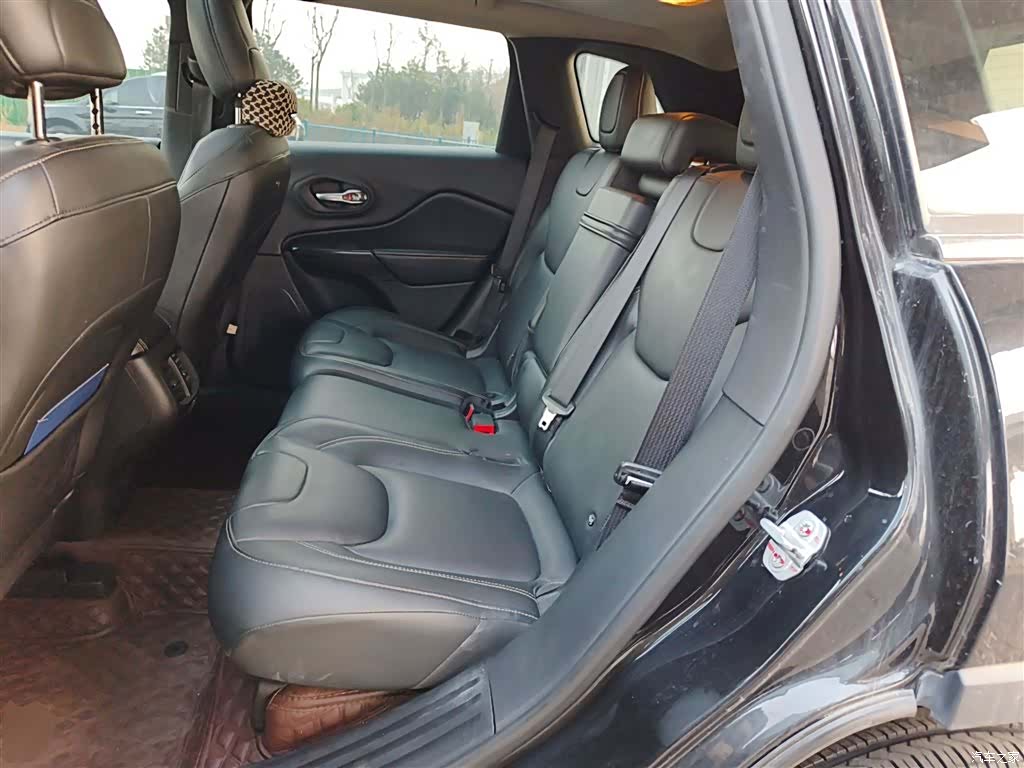 Jeep Cherokee, 2017 17